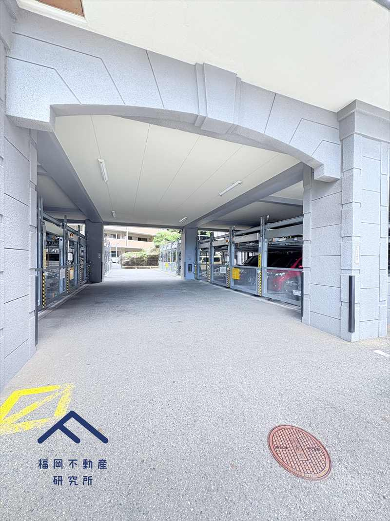 JGMヴェルデ室見の駐車場