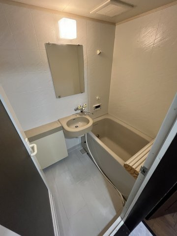 ライオンズマンション岐阜清本町【2階】の浴室