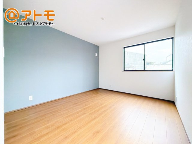 【寝室】 | 三島市松本1期　新築戸建　1号棟 | 各居室に収納がついているので、部屋の中をすっきり見せることができますね！