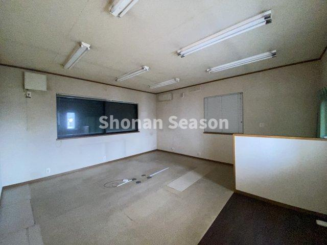 【洋室】 | 居室は２重サッシになっており、遮音性も高いです♪