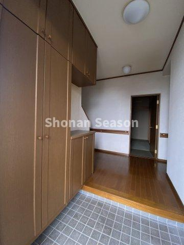 【玄関】 | 玄関はおうちの顔！
いつでもキレイなスペースを保ちたいものですね♪