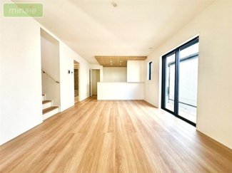 【居間・リビング】 | 当社で現地販売会開催中 水廻り集中型　大日　1号棟 | 現地（2026.01.08撮影）