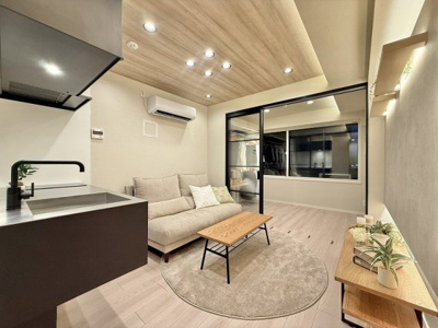 【居間・リビング】 | オリエント赤坂モートサイド | ゆったりとした居間です