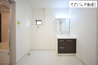 【独立洗面台】 | いろどりアイタウン久喜市久喜東1丁目　新築住宅 | ≪1号棟≫
現地(2025年11月撮影)