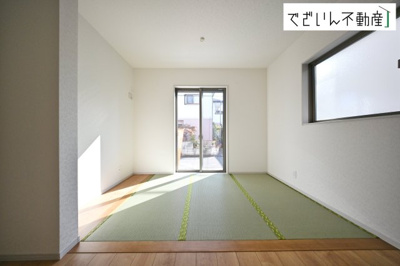 【居間・リビング】 | いろどりアイタウン久喜市久喜東1丁目　新築住宅 | ≪1号棟≫
現地(2025年11月撮影)