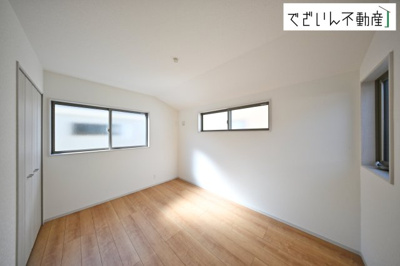 【洋室】 | いろどりアイタウン久喜市久喜東1丁目　新築住宅 | ≪1号棟≫
現地(2025年11月撮影)