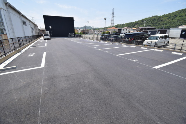 THE　CITY山吹Ⅱの駐車場