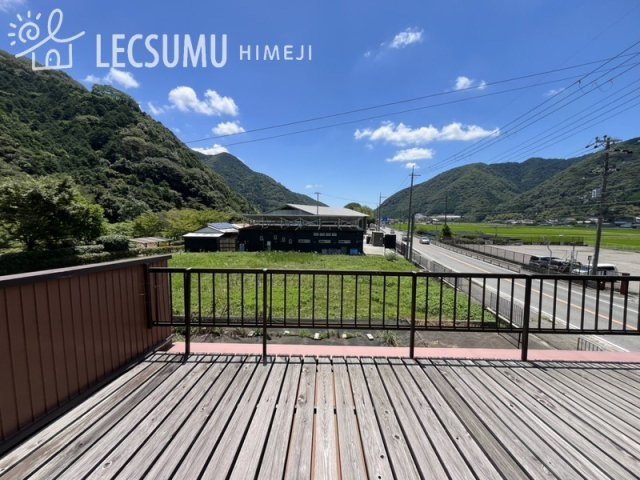 姫路市安富町狭戸/中古戸建のバルコニー