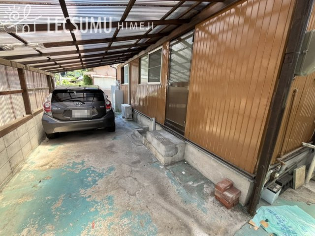 姫路市安富町狭戸/中古戸建の駐車場