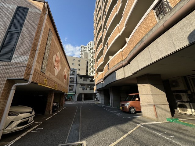 サンビレッジ段原の駐車場