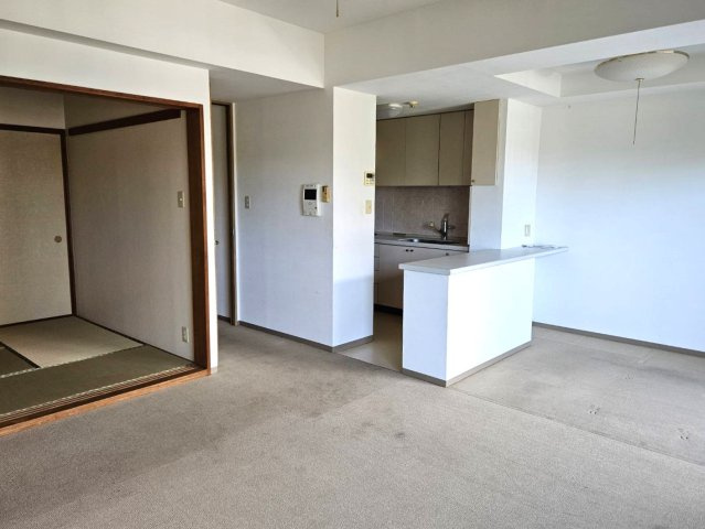 シーアイマンションＢ棟の居間・リビング