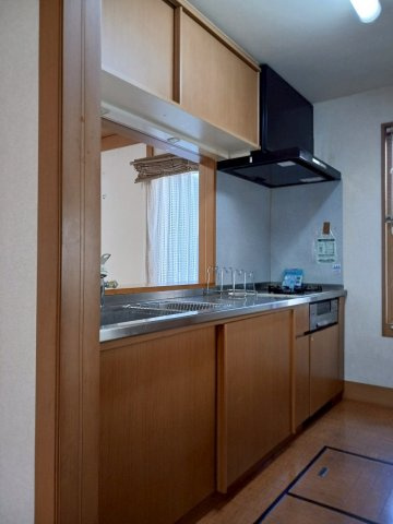 丸亀市前塩屋町　中古戸建のキッチン