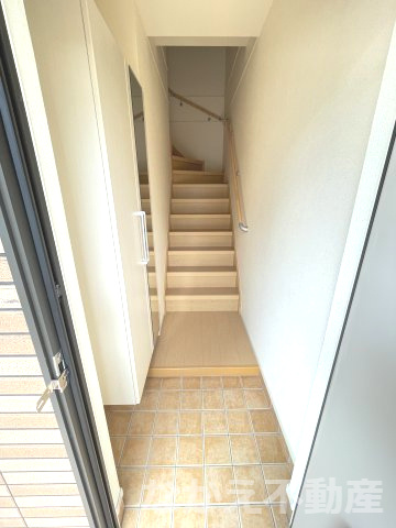 【玄関】 | 明るい玄関です
