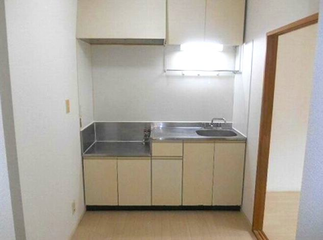 ヴィラ・サンポートのキッチン|別号室の参考写真となります。