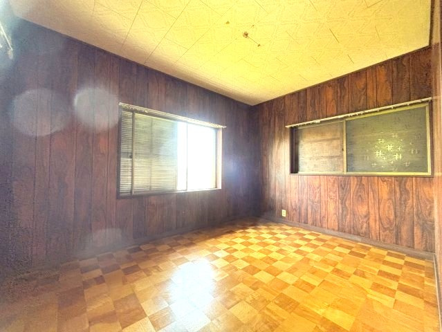 大字嬉戸建の洋室