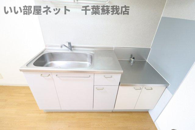 ソレイユ若葉　Bのキッチン|コンパクトなキッチンで掃除もラクラク