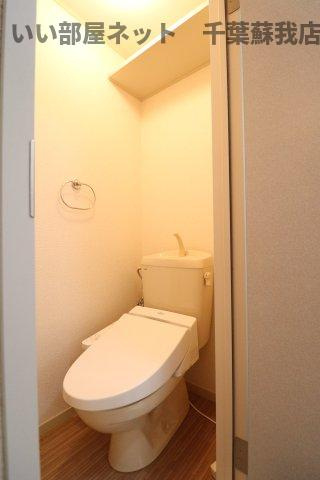 ソレイユ若葉　Bのトイレ|落ち着いた色調のトイレです