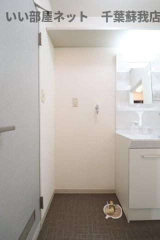 ソレイユ若葉　Bの洗面所|洗濯機置場