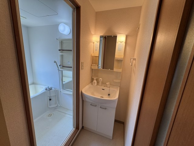 スプレンダーの独立洗面台