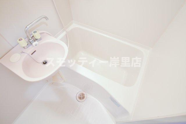 センチュリー浜口の浴室