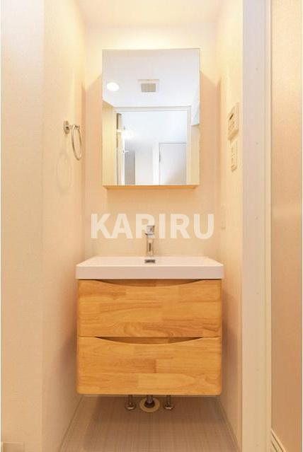 SERENiTE堺筋本町SUDの洗面所