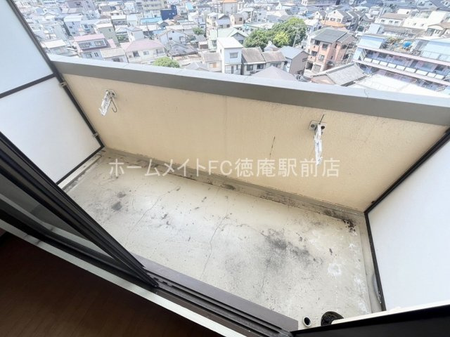 大阪市城東区天王田の賃貸マンションのバルコニー