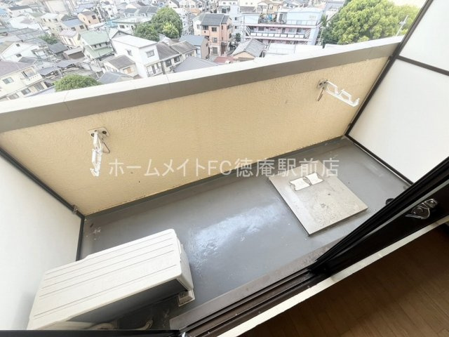 大阪市城東区天王田の賃貸マンションのバルコニー
