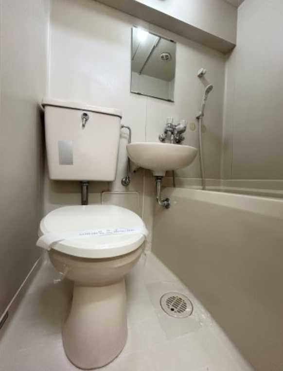 ハナブサマンション　敷金０　礼金０　室内洗濯機置き場のトイレ