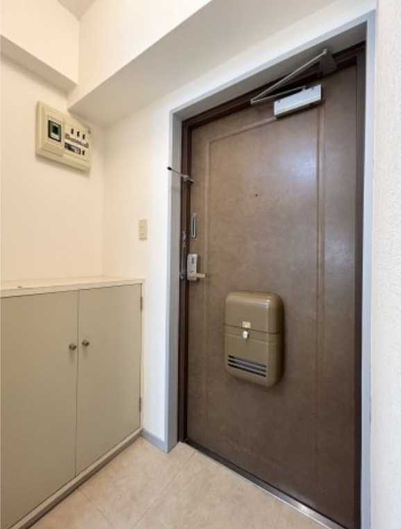 ハナブサマンション　敷金０　礼金０　室内洗濯機置き場の玄関