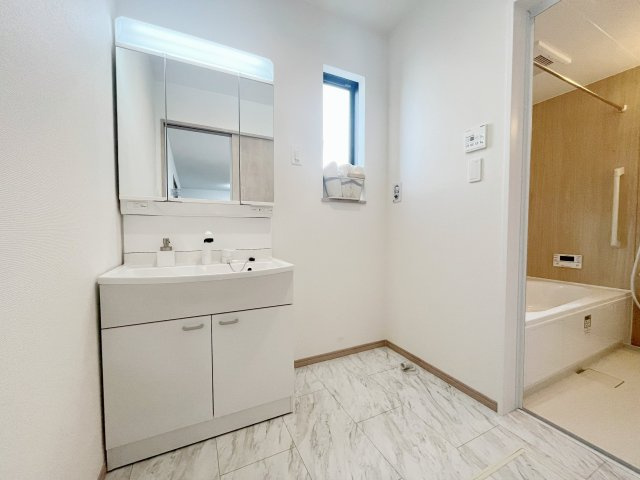 新築戸建・建売　福島市野田町七丁目　ハートフルタウン　全2棟の洗面所