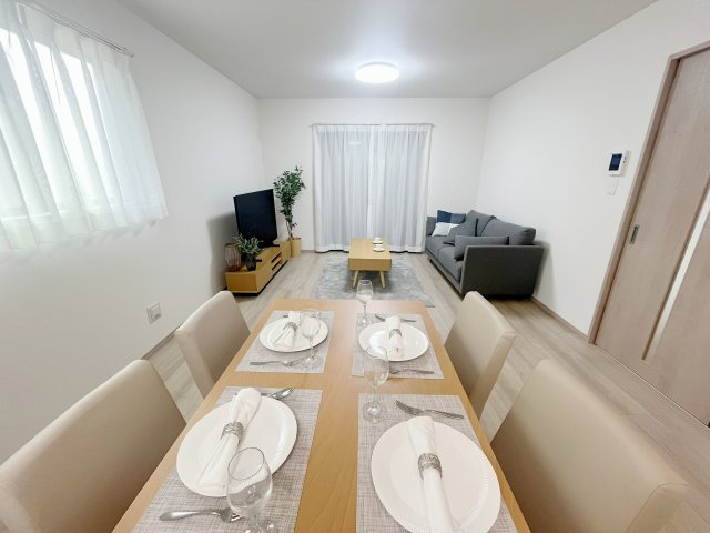 新築戸建・建売　福島市野田町七丁目　ハートフルタウン　全2棟の洋室|画像はAI加工による演出で、実際の家具は付きません。