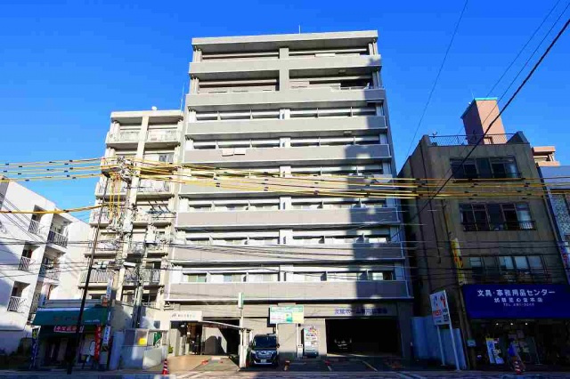 第16友建ビルの外観