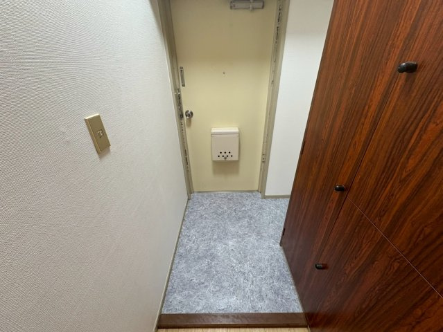 丸の内カジウラマンション|名古屋市の賃貸ならMy賃貸の玄関|丸の内カジウラマンション