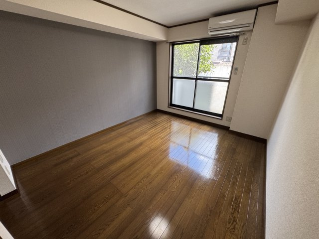 パセオ・グリーンヒルズの居間・リビング