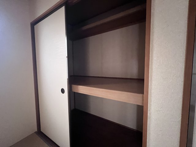 神戸市垂水区清玄町のハイツの収納