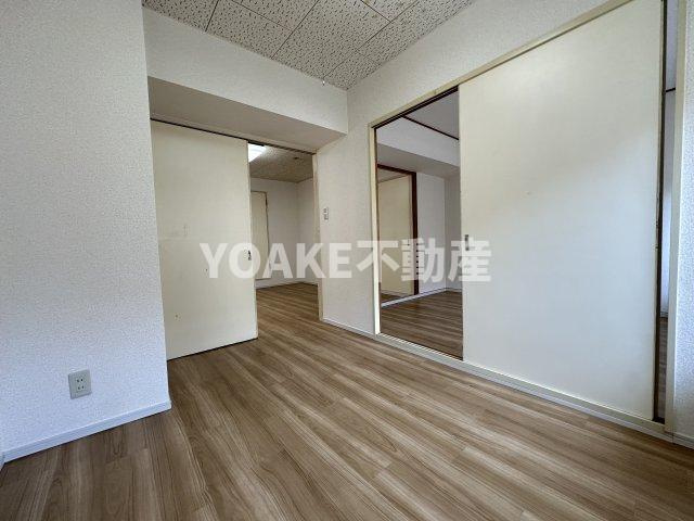 ソレイユイワサキの内装|別部屋の写真となります。現況優先。