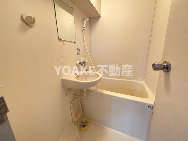 ソレイユイワサキの浴室|別部屋の写真となります。現況優先。