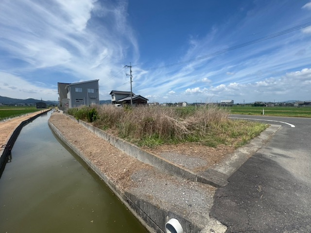 岡山市南区曽根　売土地の外観|東側から撮影。