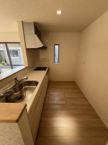 北諸県郡三股町五本松の新築一戸建のキッチン