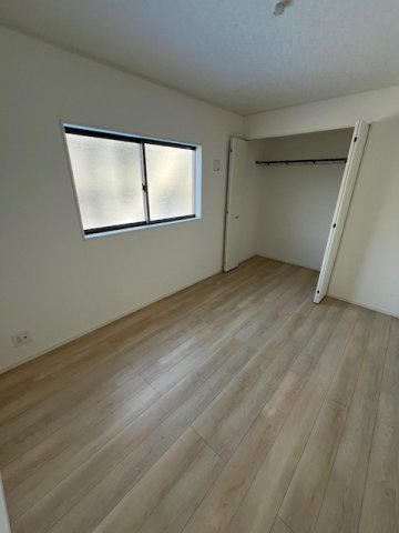 北諸県郡三股町五本松の新築一戸建の洋室