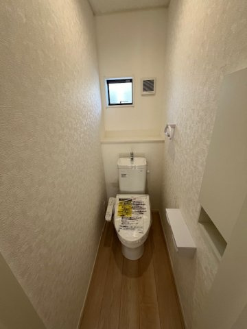 北諸県郡三股町五本松の新築一戸建のトイレ