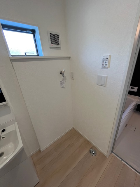 北諸県郡三股町五本松の新築一戸建の脱衣所