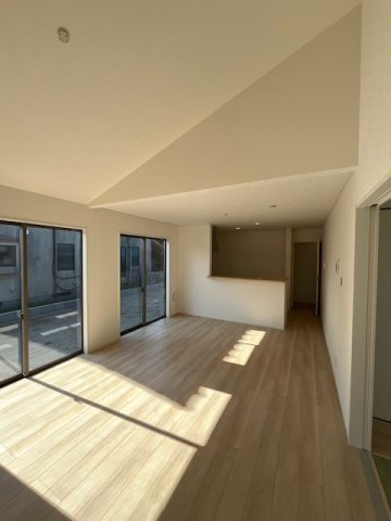 北諸県郡三股町五本松の新築一戸建の居間・リビング