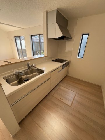 北諸県郡三股町五本松の新築一戸建のキッチン