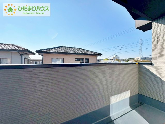 那珂市菅谷11期　新築戸建のバルコニー|バルコニーはあなただけの花火会場。色とりどりの花火が夜空を彩ります。