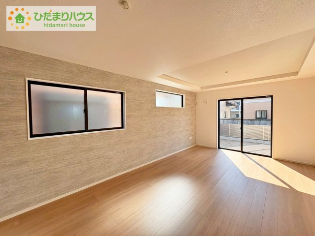 那珂市菅谷11期　新築戸建の居間・リビング|お子様が元気に遊べる広々としたリビングです。