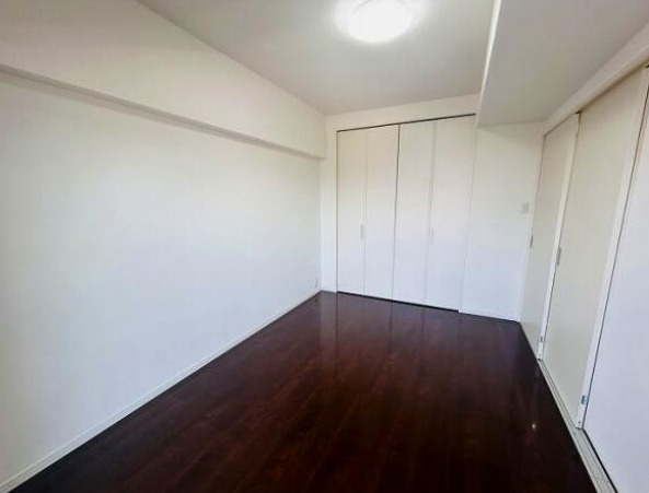 ネクサス香椎1号棟の洋室