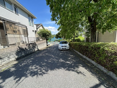 【前面道路含む現地写真】 | 松が丘６丁目