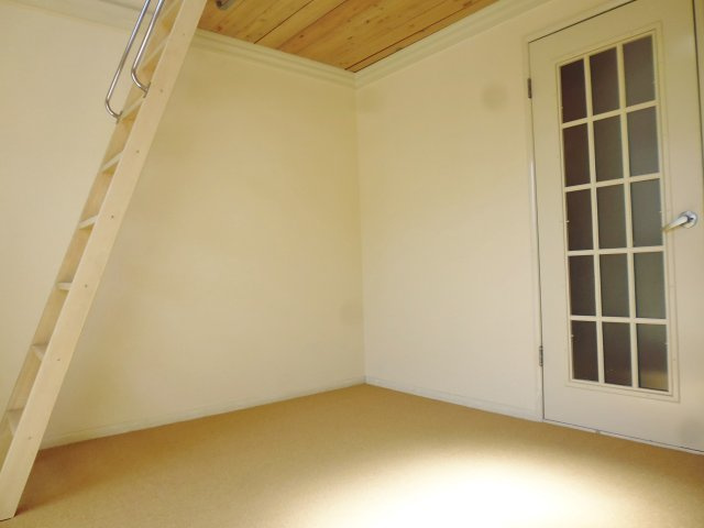 ベッセル明石の洋室