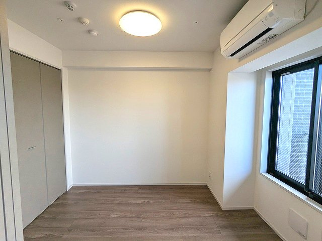 CLARITIA ASAKUSAの設備|洋室にエアコン・照明付き